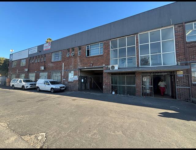 1,353M² WAREHOUSE TO LET IN PAROW INDUSTRIAL